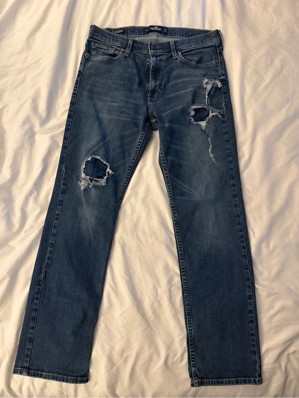 Hollister Women's Straight-Leg Distressed Dark Blue Jeans
